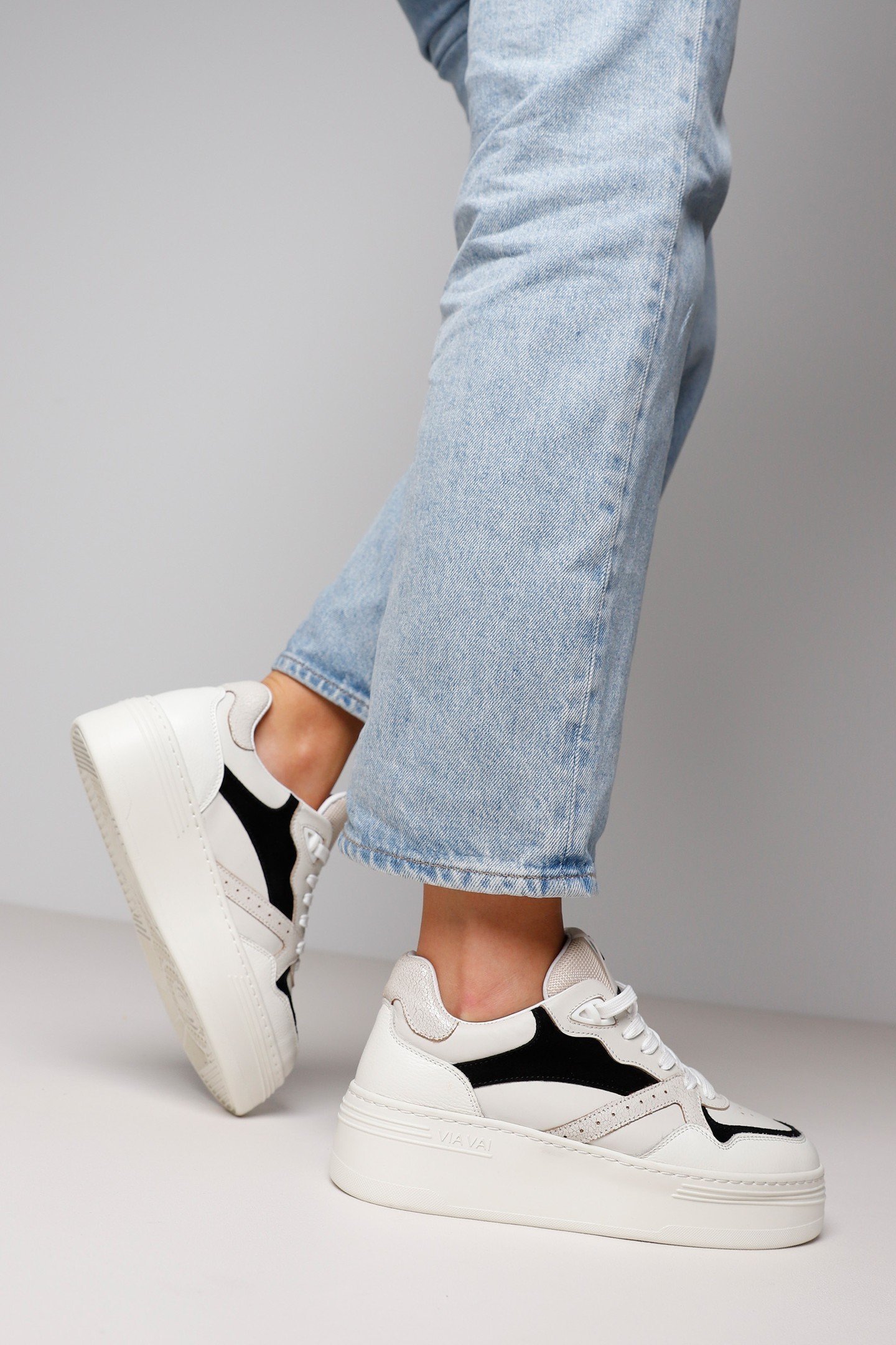 ISA BO SNEAKERS BLACK 3